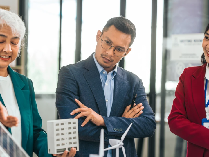 Senior, In-House Experts