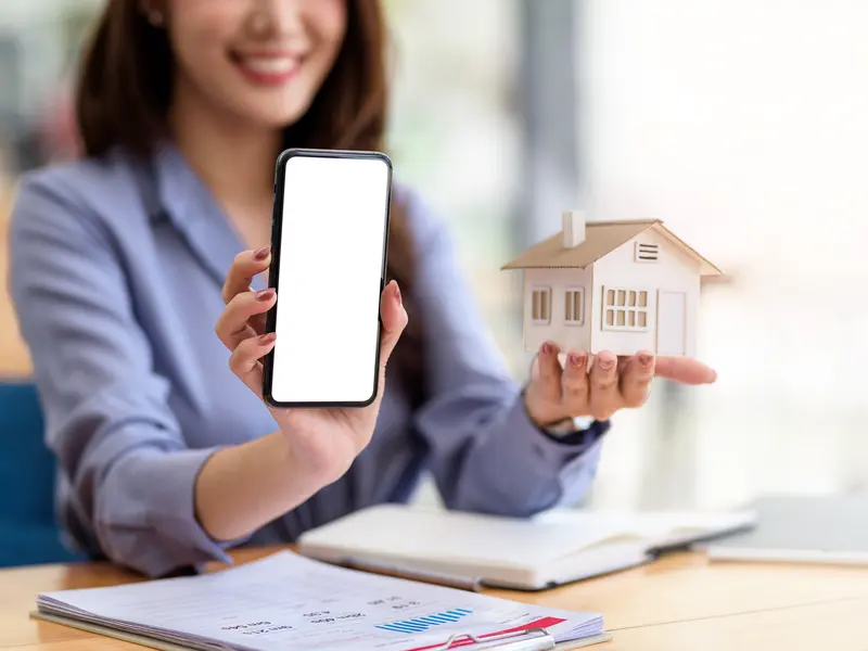 Real Estate mobile app preview