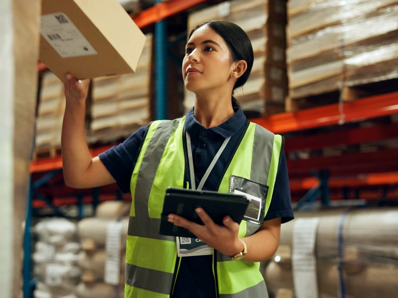 Logistics mobile app preview