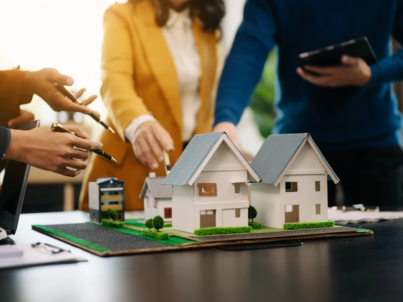 Real Estate mobile app preview