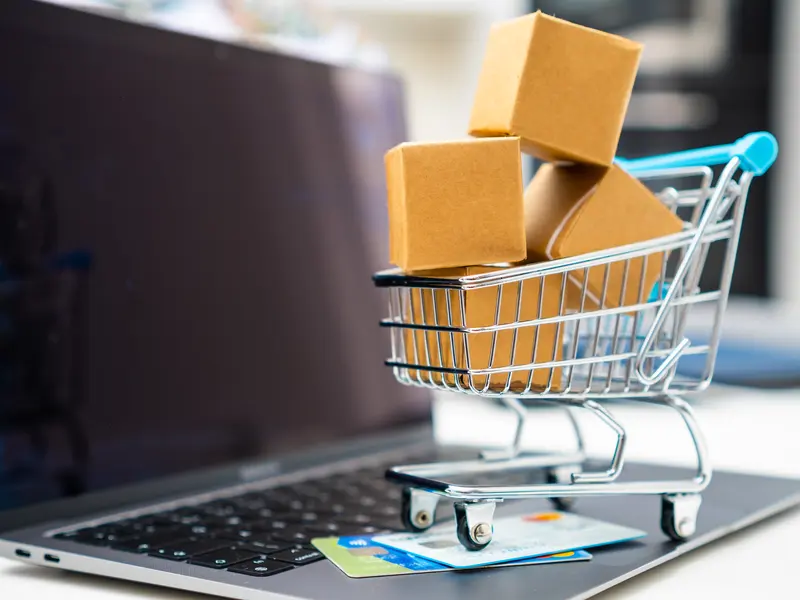 E-commerce mobile app preview