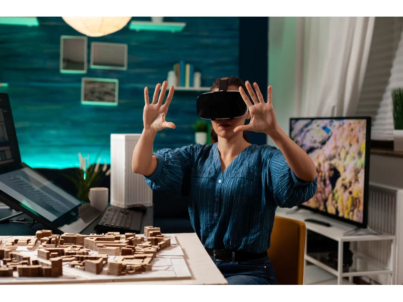 Augmented Reality (AR)