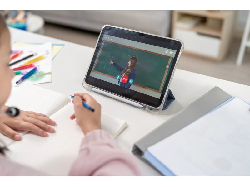 Education & e-learning mobile app preview